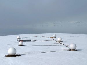Móttökustöð gervitunglagagna á Svalbarða