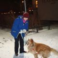 Kolla og Gutti að rífast um kaðalinn við Flataskóla