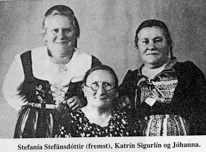 Una Stefana(fremst) Katrn Sigurln og Jhanna