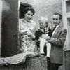 Um 1960 með pabba og mömmu