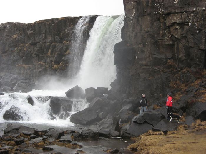 Fjla og Tinna vi xarrfoss