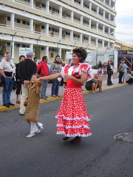 Fjlskyldufair  carnivali  Kanar