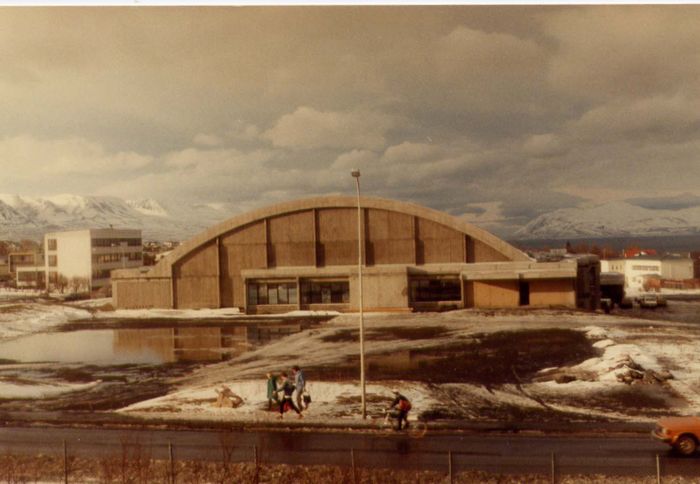 Hllin 1983