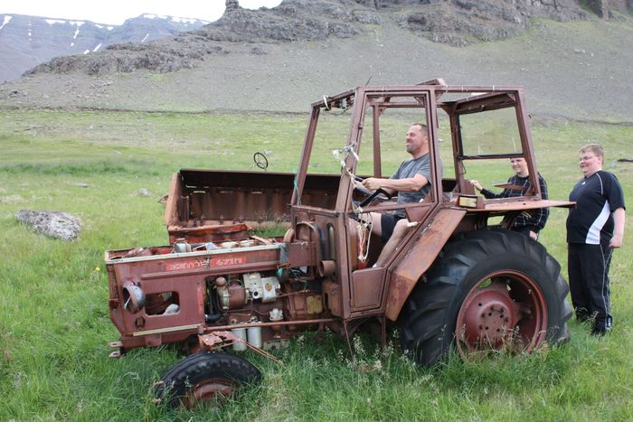 Einar a upplifa sveitasluna  Lokinhmrum