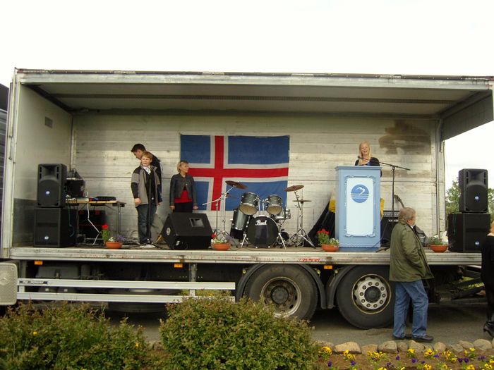 Allt  fullu